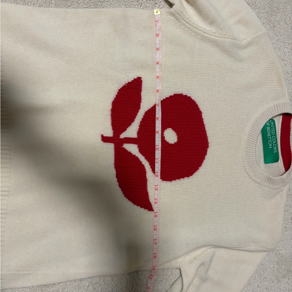 United Colors Of Benetton Cream Sweater with Red Floral Motif 80% Lana wool - Picture 5 of 5